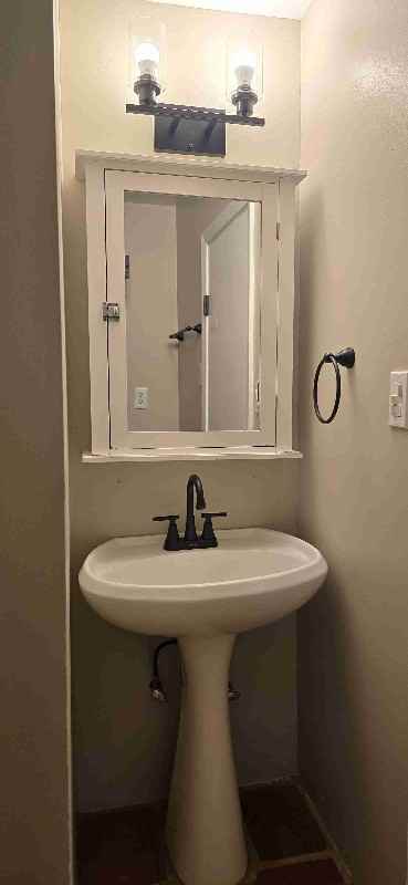 2109 Kingsway Dr - Photo 3 of 10