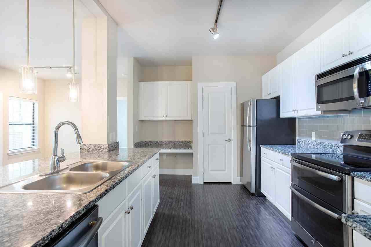 Estates at Bee Cave - Photo 4 of 46