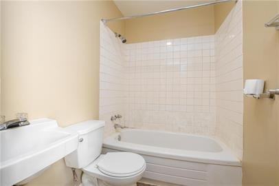 Barber - 143 - Photo 6 of 9