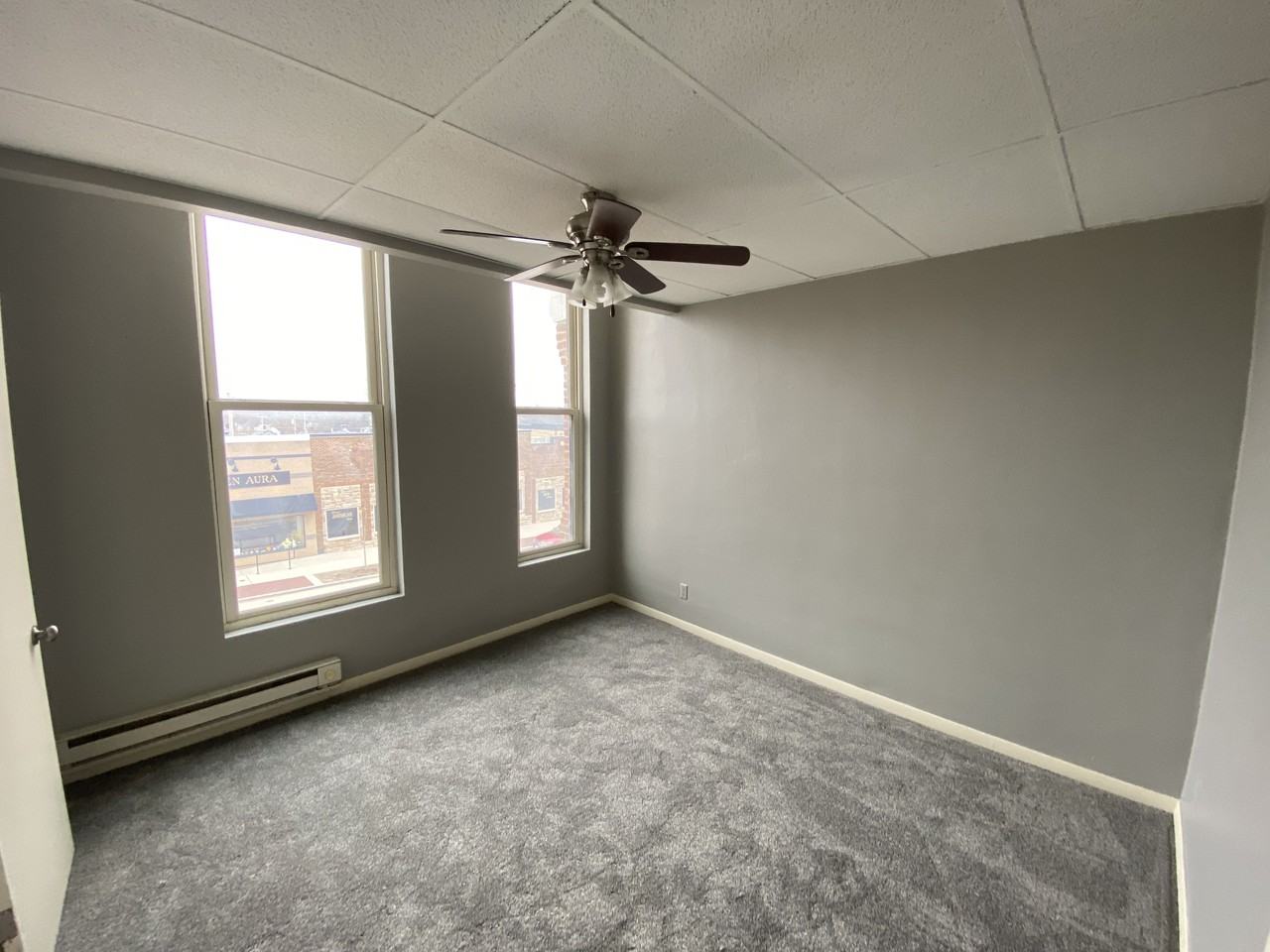 1018 1/2 7th Ave - Photo 5 of 24