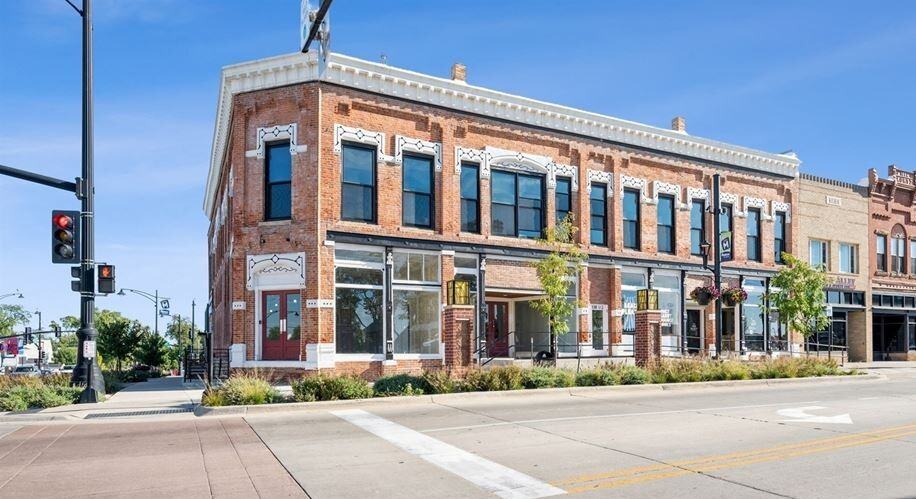 1018 1/2 7th Ave - Photo 2 of 21