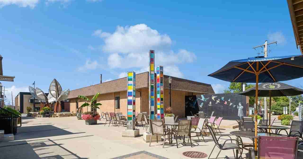 1018 1/2 7th Ave - Photo 3 of 21