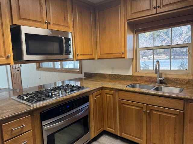 807 Hemlock Avenue A - Photo 3 of 11