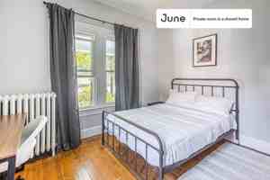 featured image of 1214 Michigan Ave Ne #C