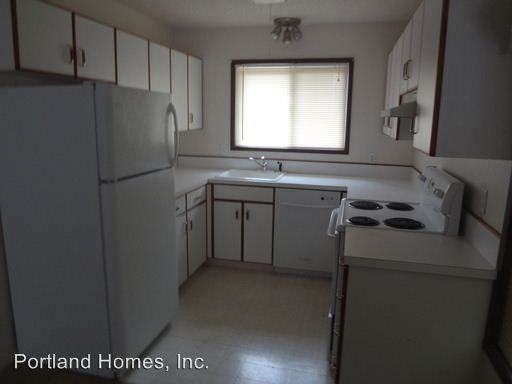 15003 NE Siskiyou Ct - Photo 3 of 14