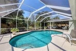 7860 Holiday Dr - Photo 7 of 14