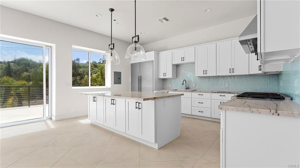 4077 Glenalbyn Dr - Photo 3 of 8