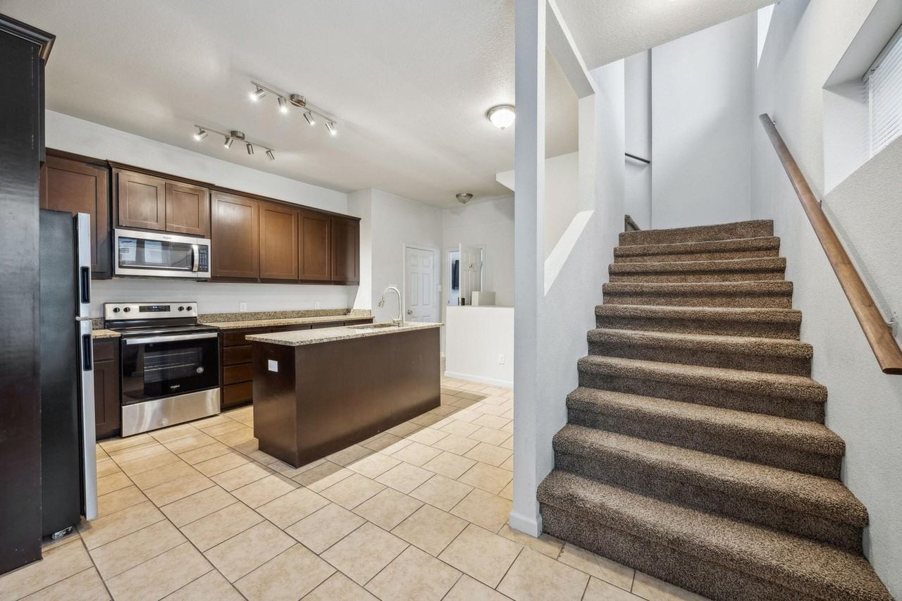 Purington Ave - Photo 6 of 7