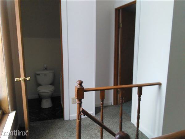 420 W May St - Photo 3 of 10