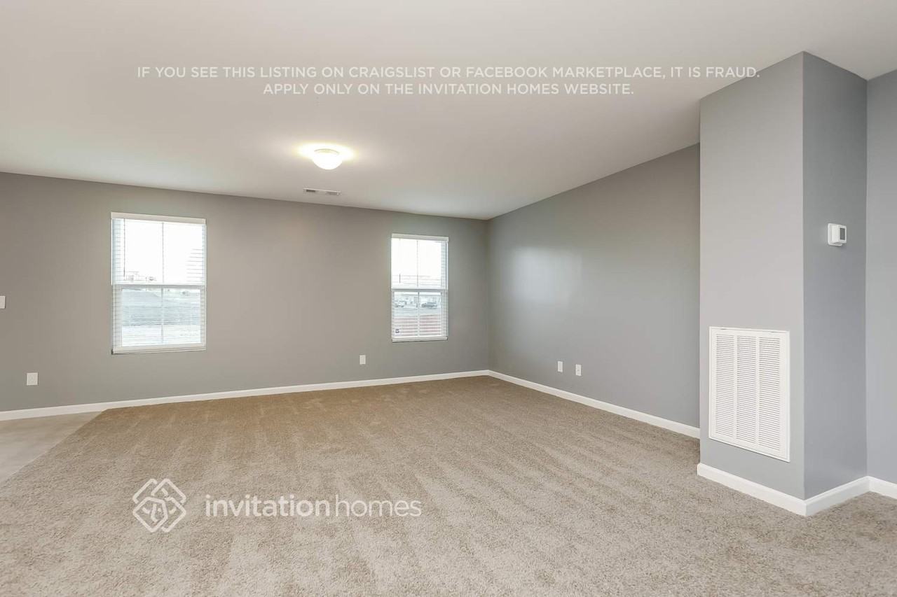 3774 Willow Creek Rd - Photo 3 of 16