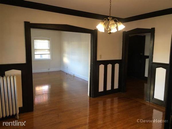 102 Mt Auburn St - Photo 2 of 8