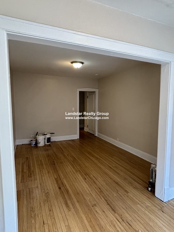 552 Elmwood Ave #1 - Photo 4 of 16