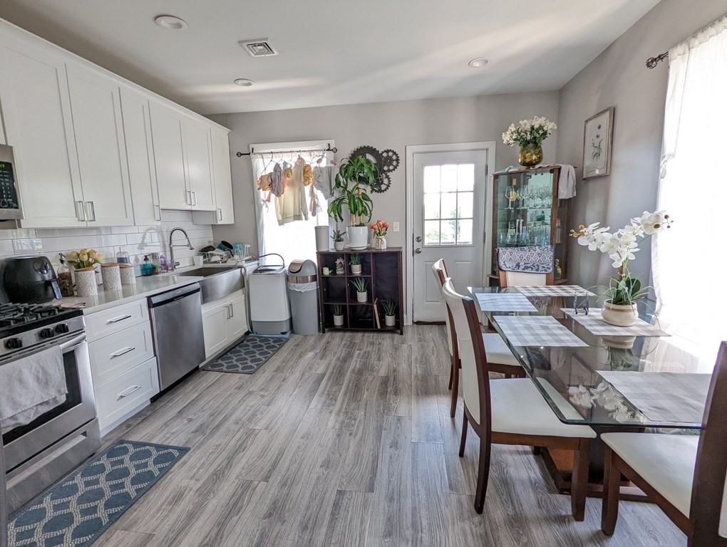 146 London St #2 - Photo 2 of 13