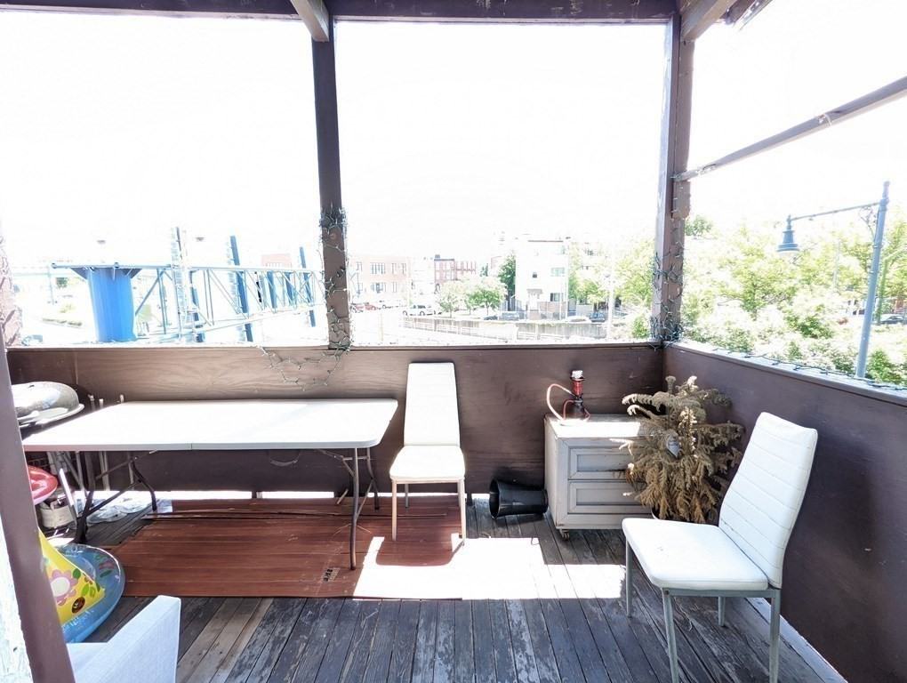 146 London St #2 - Photo 4 of 13