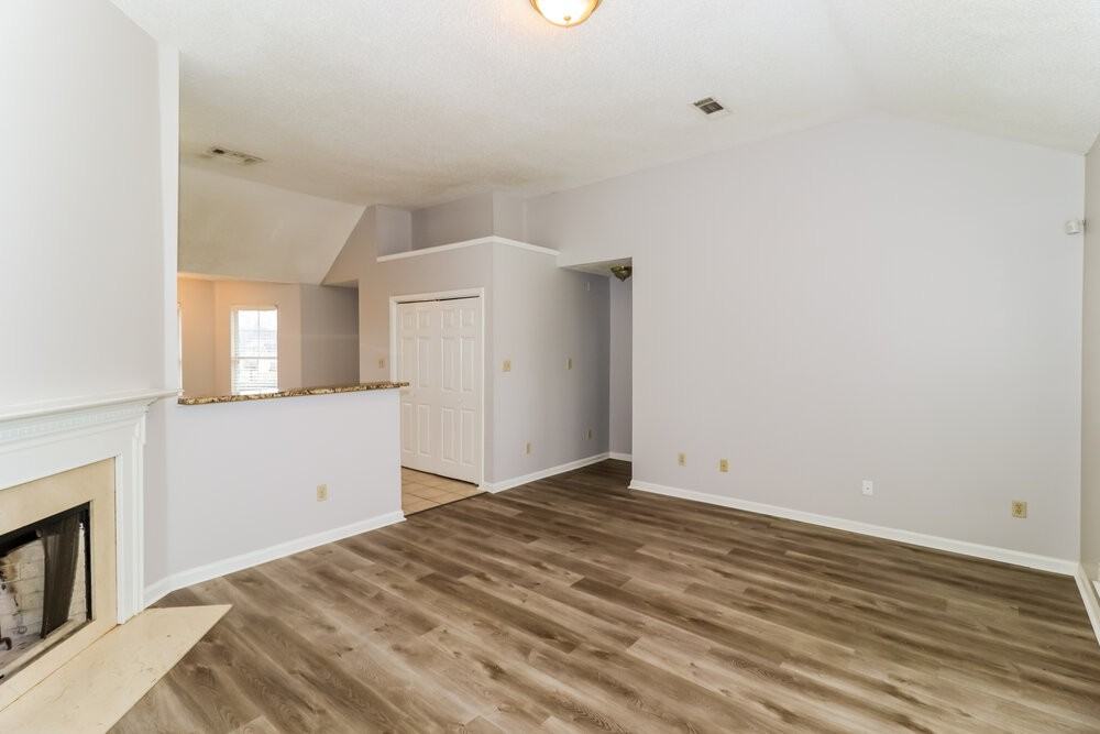 4671 Lindawood Ln - Photo 5 of 16