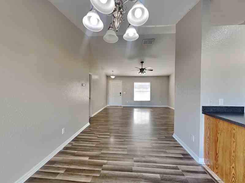 247 Lake Eloise Pointe Blvd - Photo 7 of 22
