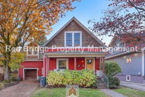 featured image of 1422 Se Marion St #A