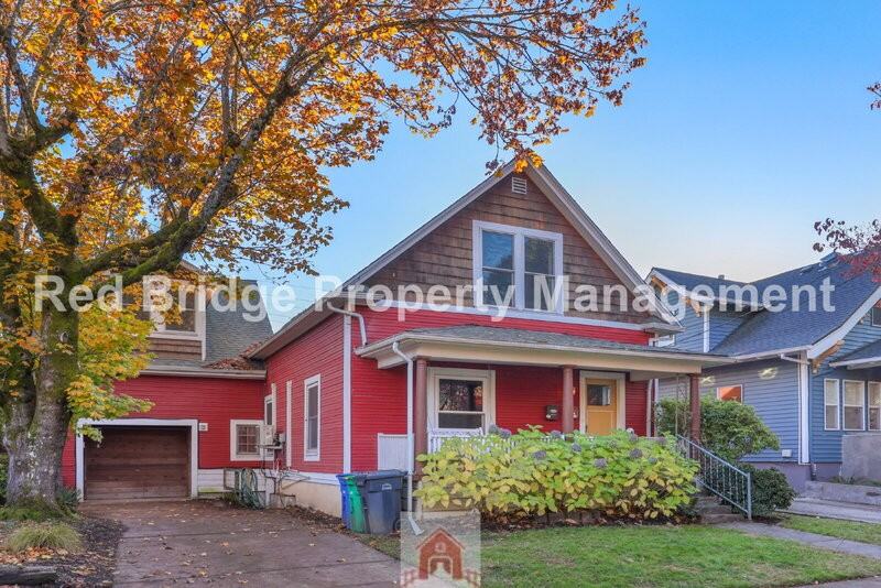 1422 Se Marion St #A - Photo 4 of 42