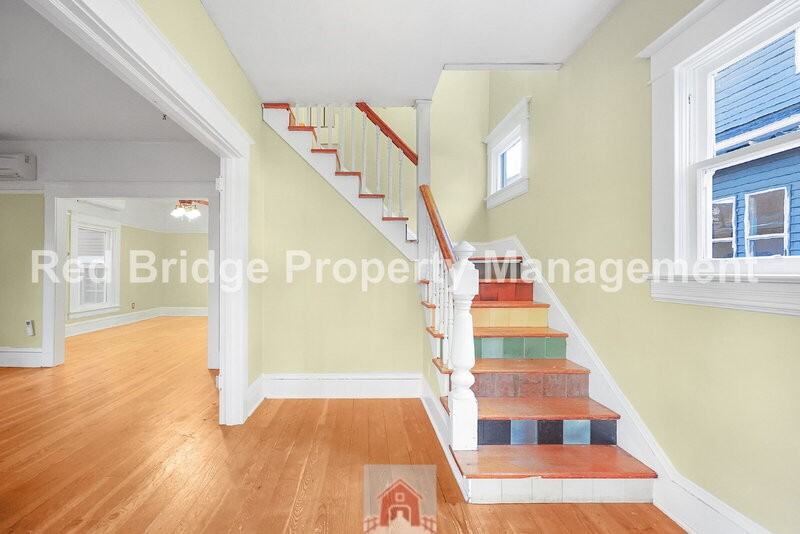 1422 Se Marion St #A - Photo 6 of 42