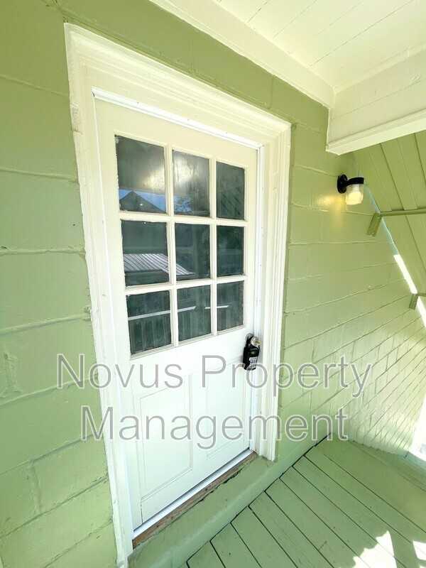 107 Parson Ave #B - Photo 5 of 17