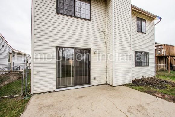 1838 Keystone Lakes Dr - Photo 3 of 21
