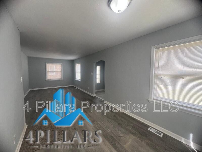 4330 Kentucky Street - Photo 6 of 40