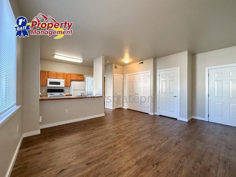272 W Mallard Dr #107 - Photo 4 of 20