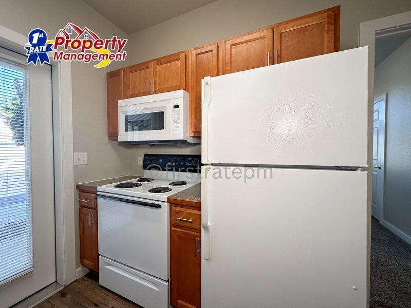 272 W Mallard Dr #107 - Photo 7 of 20