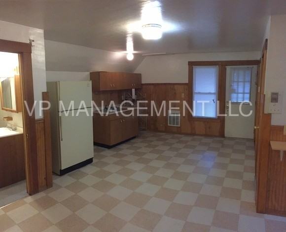 1409 Worcester St - Photo 3 of 6