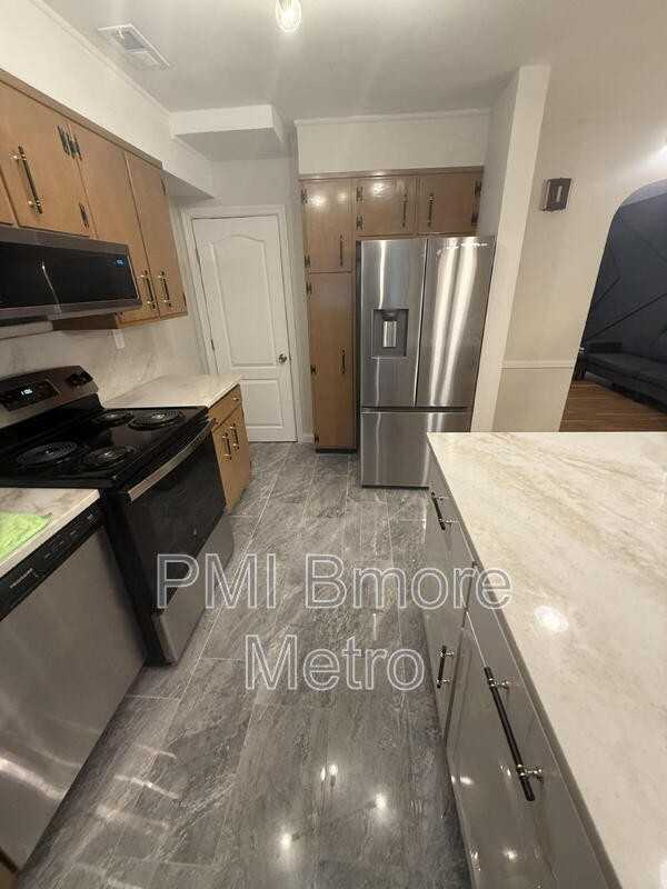 1903 Lydonlea Way - Photo 3 of 14