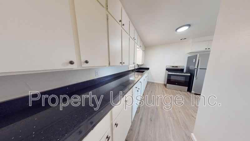 2561 Irwin Rd - Photo 2 of 18