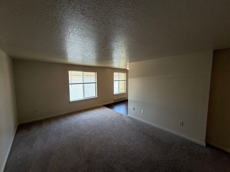 1016 Boedies Dr - Photo 2 of 17