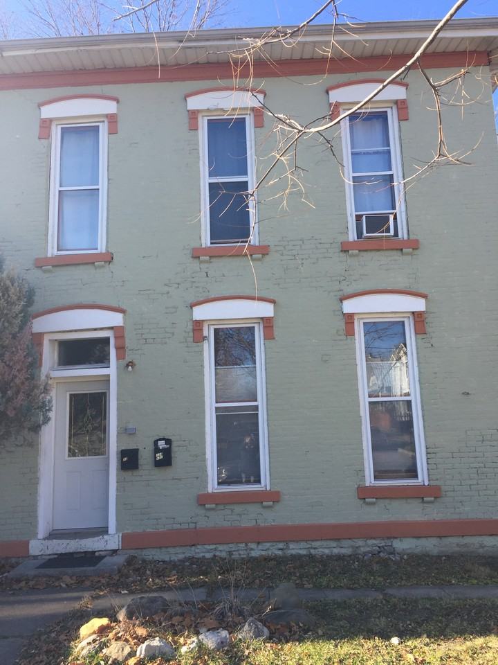 124 S 6th St #1