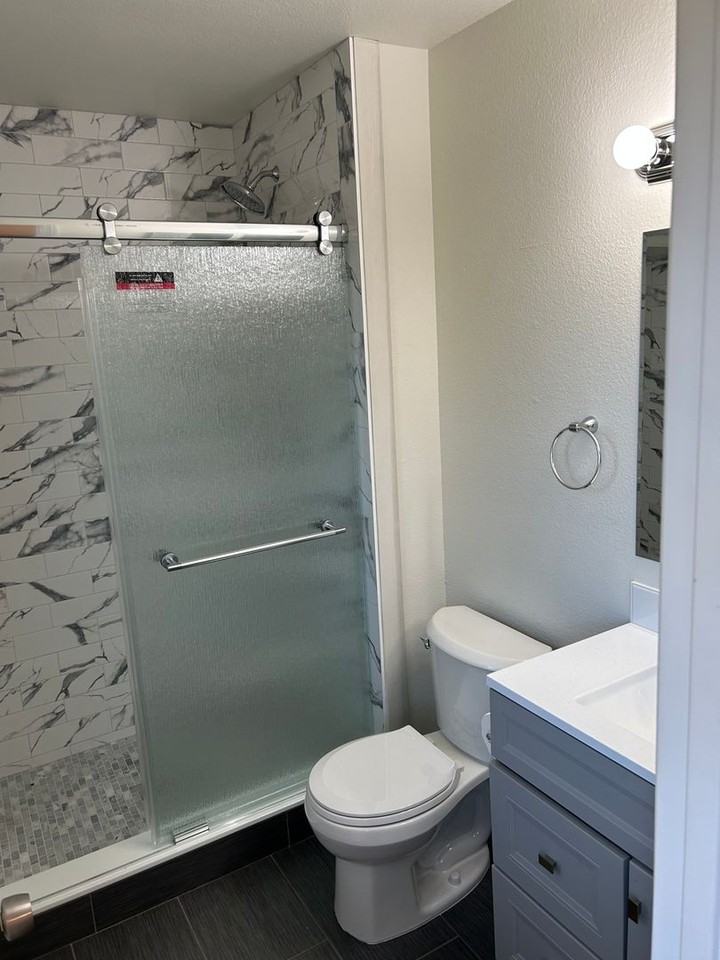 340 E Oneida St - Photo 2 of 18