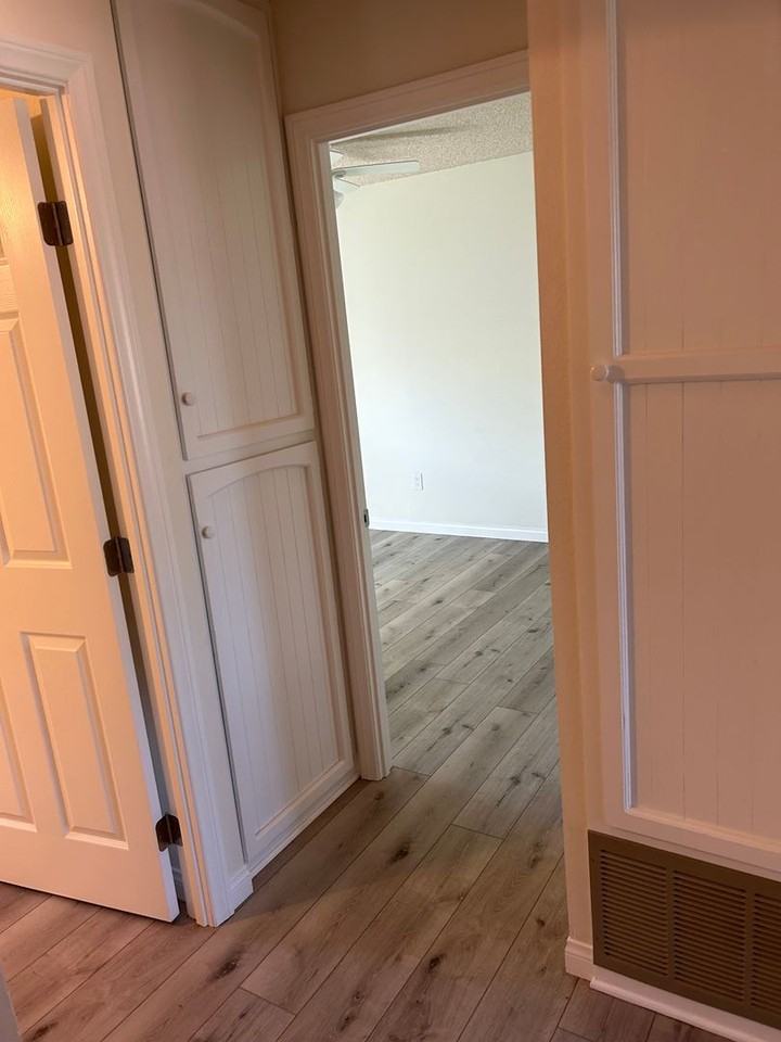 340 E Oneida St - Photo 5 of 18