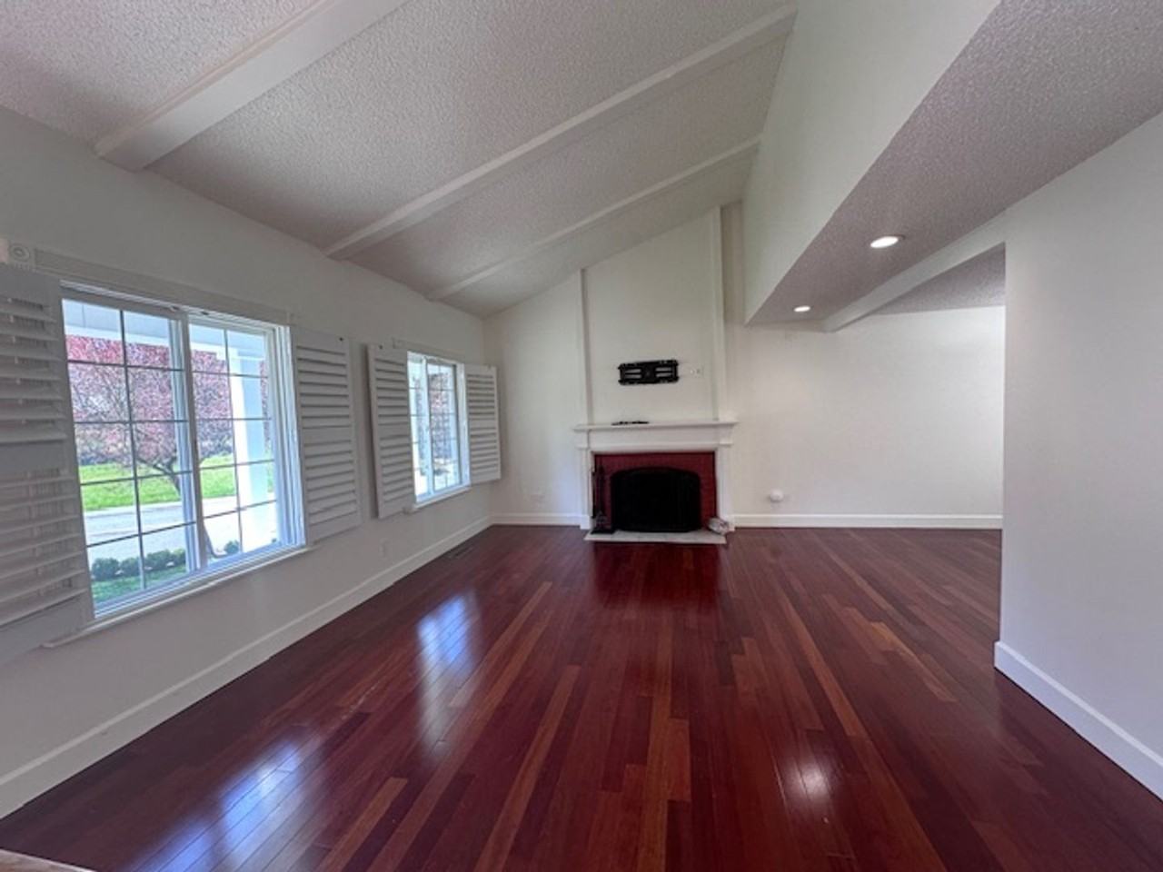 15054 Se Fairwood Blvd - Photo 5 of 30