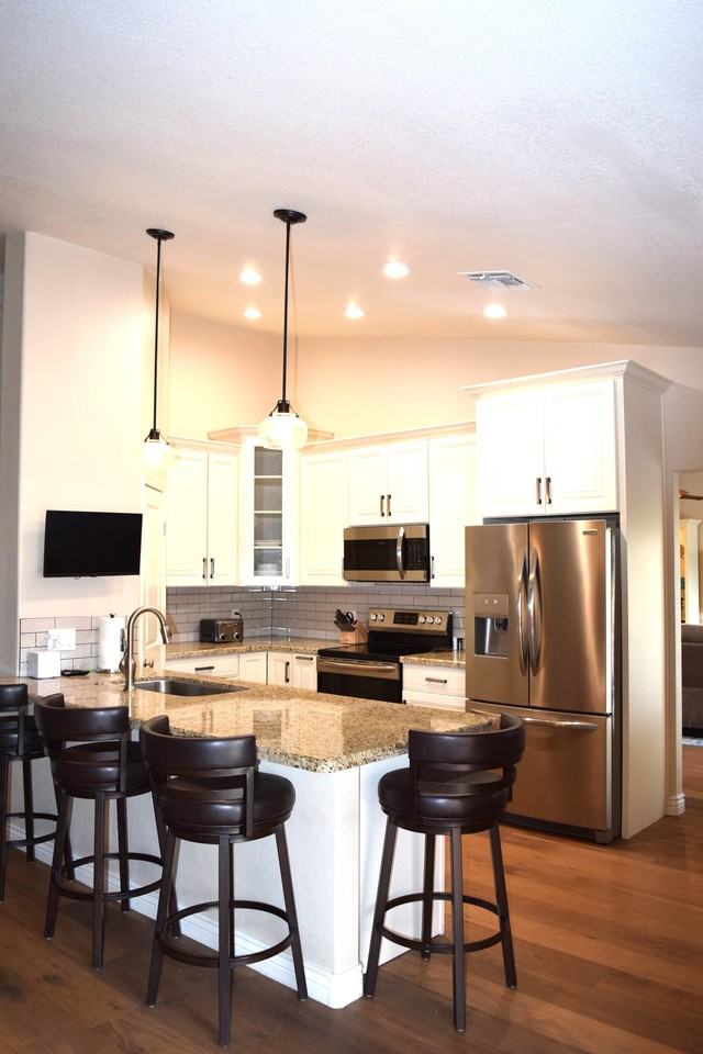 13613 N 19th Pl - Photo 4 of 50