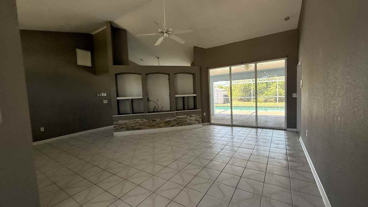 129 Orlando Blvd - Photo 2 of 21