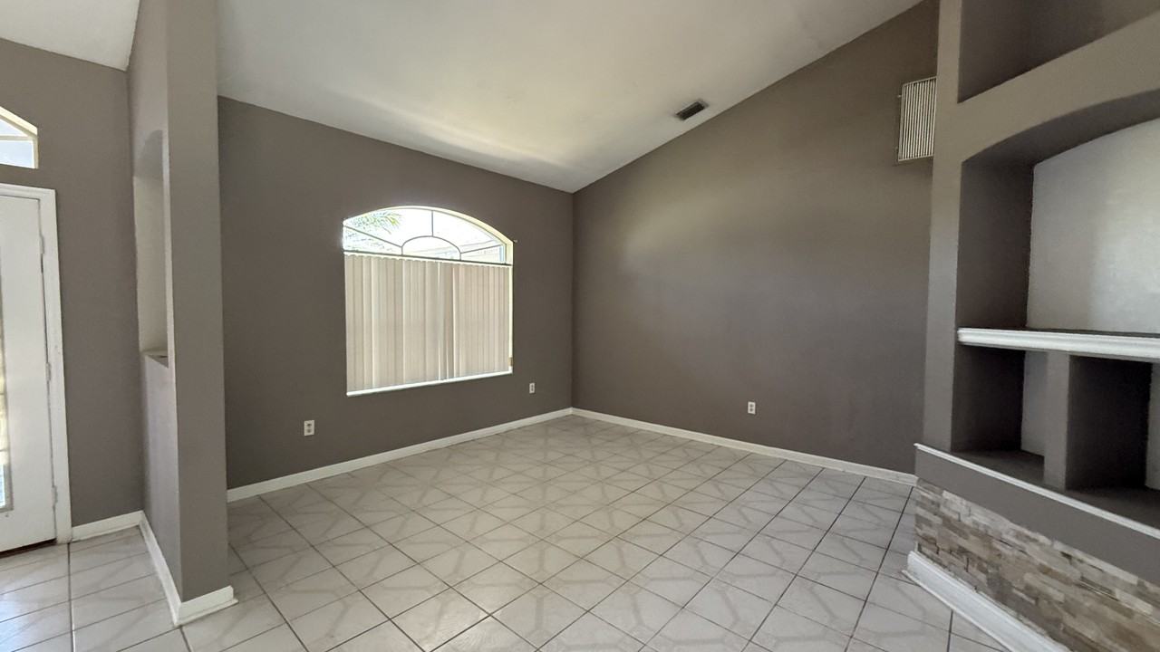 129 Orlando Blvd - Photo 3 of 21