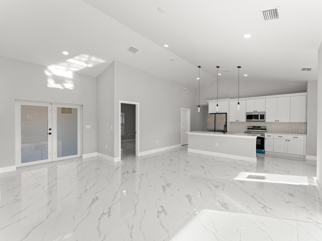 1242 Nw 22nd Ave - Photo 5 of 28