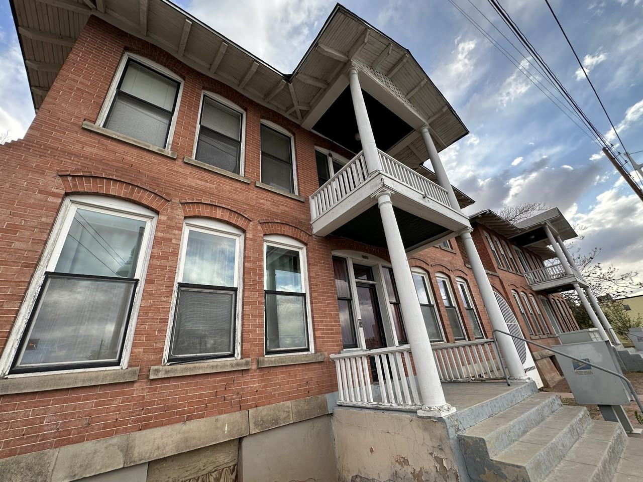 1008 Central Ave Sw - Photo 3 of 26