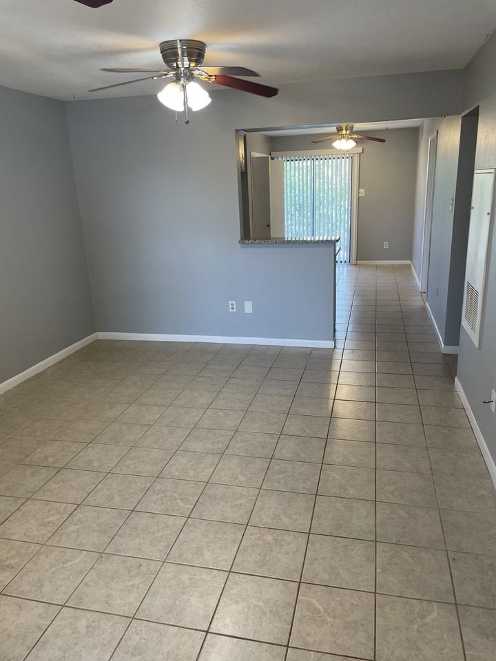 1800 Treehouse Trl - Photo 3 of 23