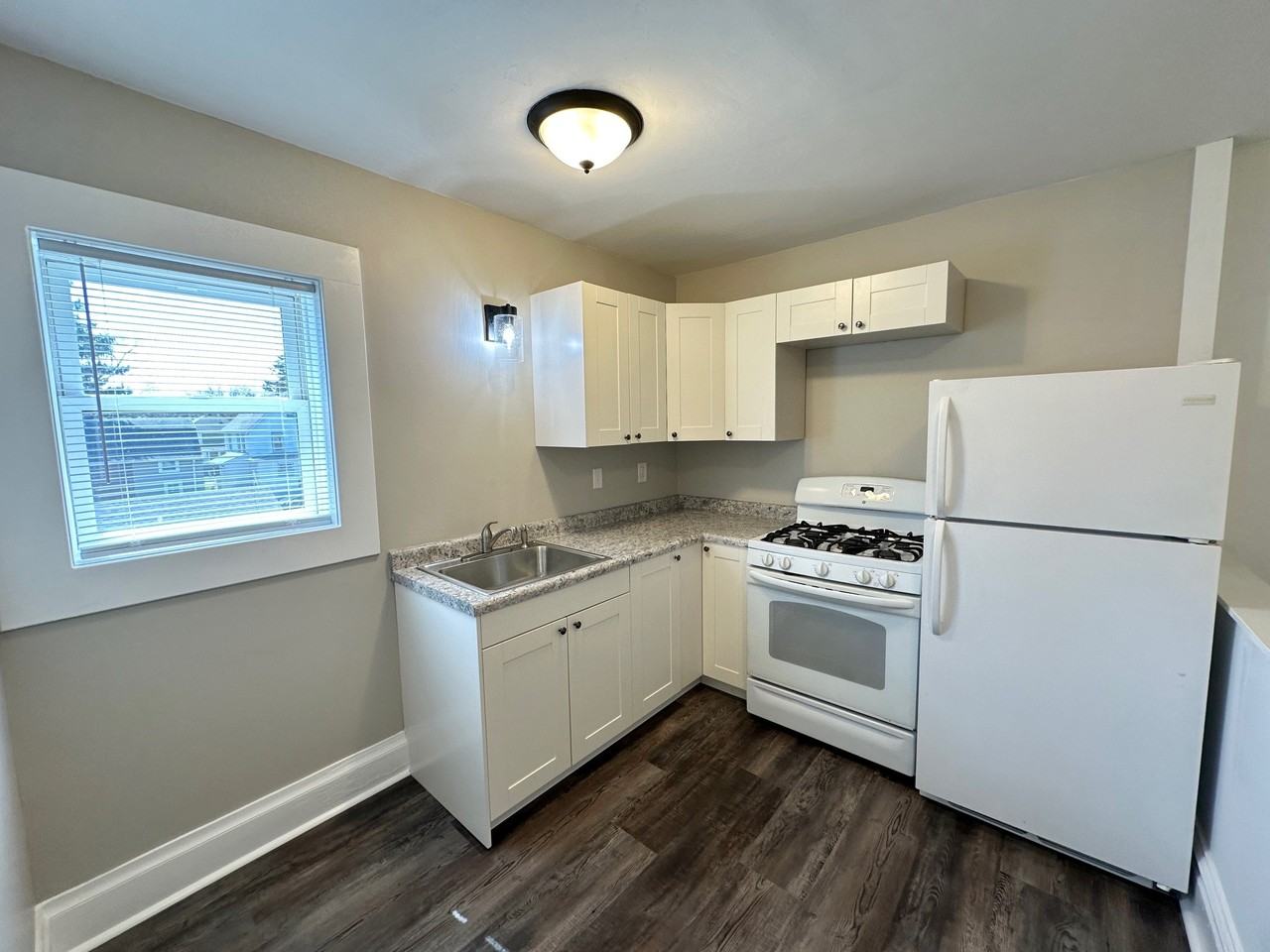 226 Griffing Ave - Photo 2 of 20