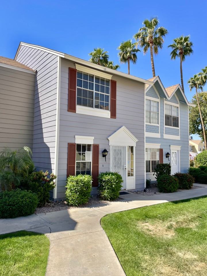 1970 N Hartford St #67