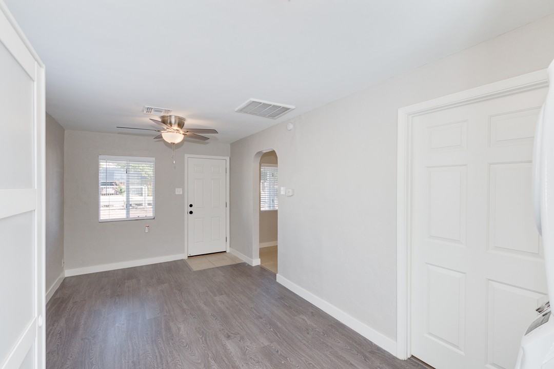 4249 N 17Th St - Photo 2 of 5