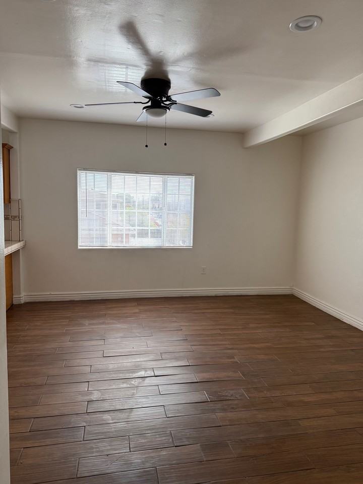 5636 S Broadway #2 - Photo 2 of 19