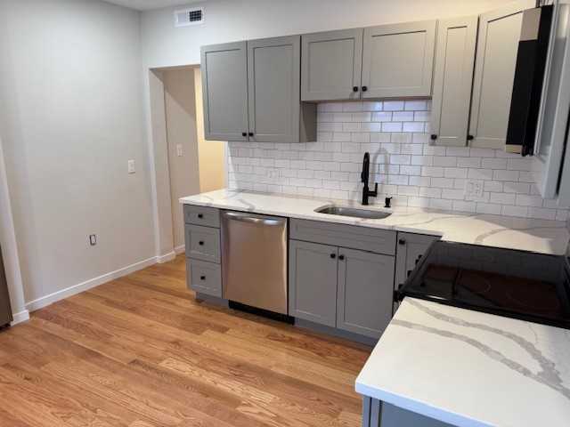 620 Hyde Park Ave - Photo 2 of 21