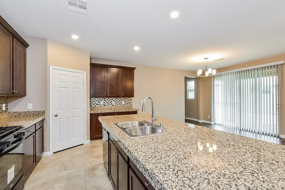 878 Cherry Glen Pl - Photo 7 of 17