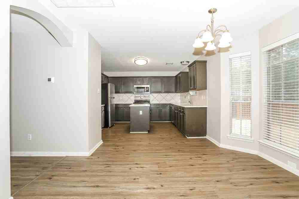 740 Pateway Ct - Photo 5 of 17