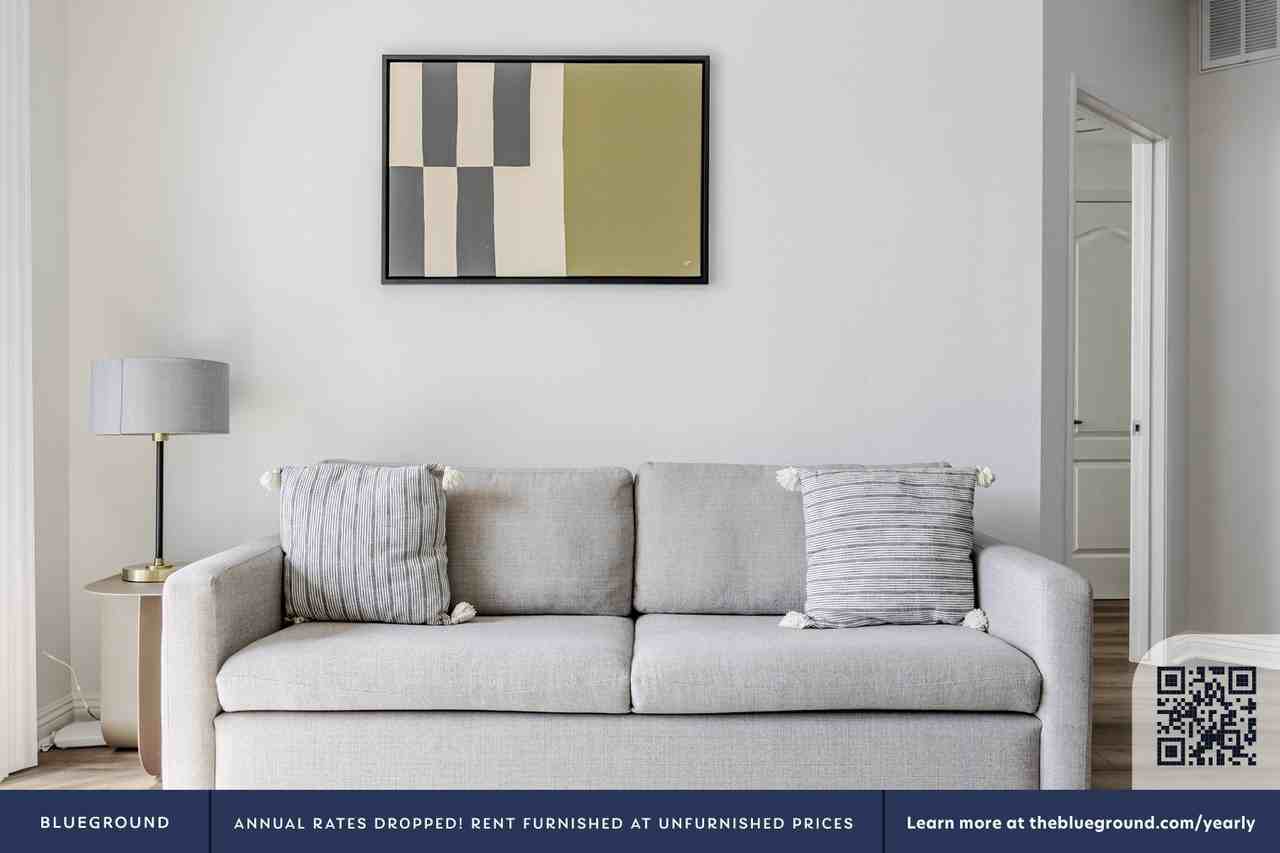 13603 Marina Pointe Drive - Photo 4 of 41